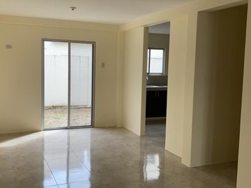 Venta Casa De Estreno, La Gran Vittoria(J Luna)