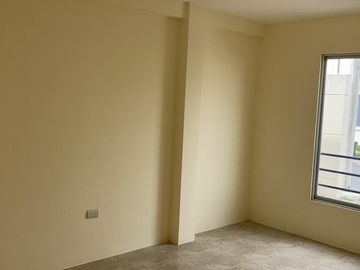 Venta Casa De Estreno, La Gran Vittoria(J Luna)