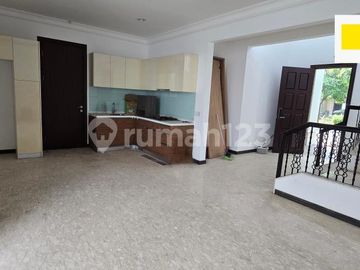 Rumah di Kawasan Elite Private Cluster Jadeite BSD City