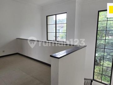Rumah di Kawasan Elite Private Cluster Jadeite BSD City