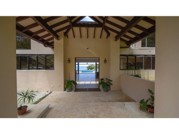 VENTA DE CASA DE LUJO CON VISTA AL MAR  EN  PANAM OESTE