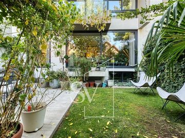 Espectacular Tríplex con jardín, en una excelente ubicación