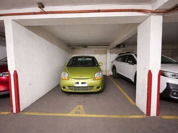 DEPARTAMENTO EN EXCELENTES CONDICIONES, CON ESTAC Y BODEGA