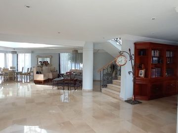 Casa en VENTA en Lomas de Tecamachalco
