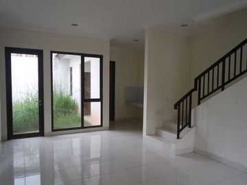 DIJUAL CEPAT RUMAH BAGUS TERAWAT DI THE AVANI CLUSTER AMARILLA BSD