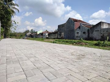 Dekat Kampus UII Sleman, Tanah Perumahan SHM