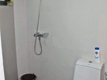 FOR LEASE: Studio unit in KL Tower, Makati for 22,500 per month