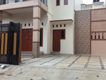 Rumah baru siap huni dalam komplek akses toll jatiwarna jatibeing jatiasih