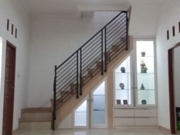 Rumah baru siap huni dalam komplek akses toll jatiwarna jatibeing jatiasih