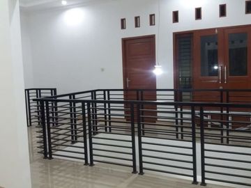 Rumah baru siap huni dalam komplek akses toll jatiwarna jatibeing jatiasih