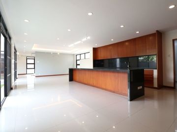 Spacious Brand New House and Lot for Sale at Executive Subd. w/ 5 Bedrooms, 4 Car Garage in Filinvest 2 PH1198
