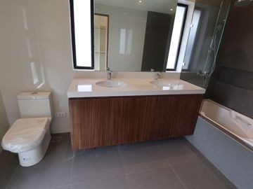 Spacious Brand New House and Lot for Sale at Executive Subd. w/ 5 Bedrooms, 4 Car Garage in Filinvest 2 PH1198