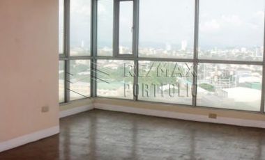 For Lease: Studio Unit at Lansbergh Place, Quezon City