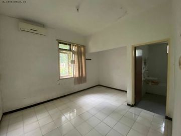 Rumah Darmo Permai, HOOK , Row jalan 2,5 mobil