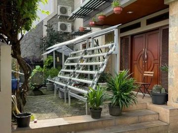 Rumah Mewah Belakang Holland Bakery Sultan Iskandar Muda