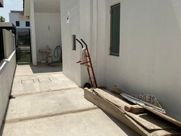 Casa en Fraccionamiento en José G Parres, Jiutepec, Morelos CAEN-Er-942-Fr