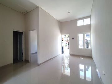 MURAH! RUMAH CANTIK TERBARU DI KLATEN TEPI JALAN SIAP HUNI LINGKUNGAN NYAMAN