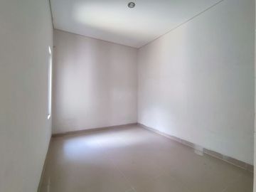 MURAH! RUMAH CANTIK TERBARU DI KLATEN TEPI JALAN SIAP HUNI LINGKUNGAN NYAMAN