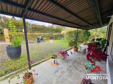 Casa campestre en condominio, sector El Manzano, vía Armenia