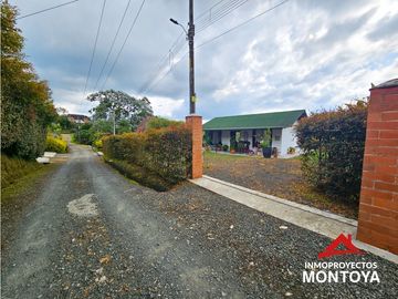 Casa campestre en condominio, sector El Manzano, vía Armenia