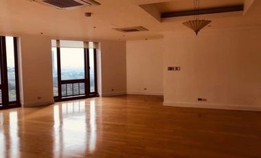 3BR Condo For Rent/Lease 3 Bedrooms in Essensa Tower BGC Taguig City