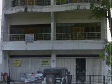 Dijual 2 ruko istimewa dan lokasi strategis di nol jalan raya Monginsidi dekat Transmart Sidoarjo.