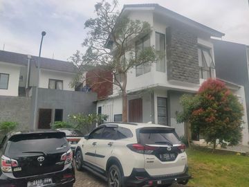 Viola resident graha raya bintaro