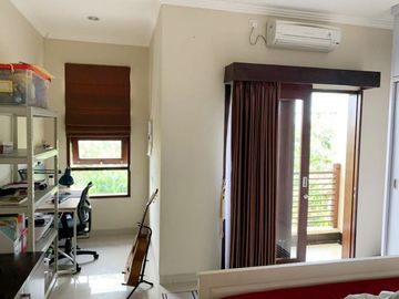 Di Jual Villa Cluster Exclusive 4 Bedrooms di Jl. Raya Kerobokan Bali