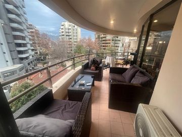 Departamento en venta de 2 dorm. en Las Condes