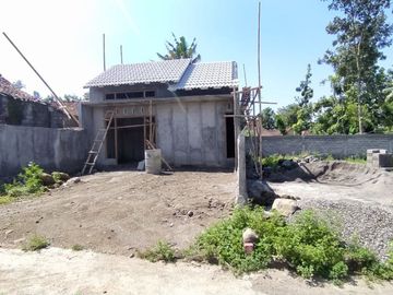 Jual Hunian Minimalis Pilihan dengan Halaman Luas di Manisrenggo