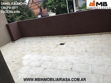 Versalles Venta con renta Monoambiente con balcon en Echenagucia al 1100.