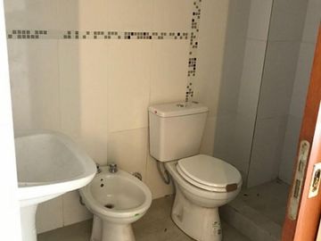 Versalles Venta con renta Monoambiente con balcon en Echenagucia al 1100.