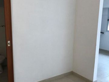 Versalles Venta con renta Monoambiente con balcon en Echenagucia al 1100.