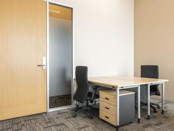 All-inclusive access to workspace and virtual office in Regus Equity Tower