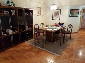 VENTA DPTO 5 AMB CABALLITO con COCHERA - SUBTE