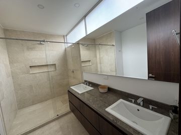 apartamento en venta en santa rita. Cod V10174