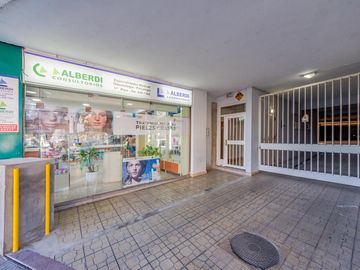VENTA- Departamento 2 Dormitorios con Patio, Balcón en Barrio Arroyito, Rosario.