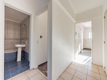 VENTA- Departamento 2 Dormitorios con Patio, Balcón en Barrio Arroyito, Rosario.