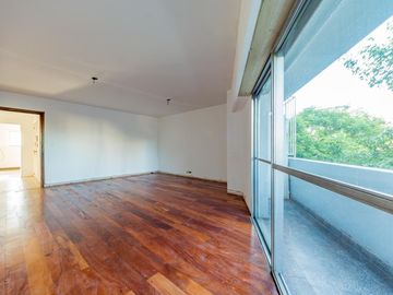 VENTA- Departamento 2 Dormitorios con Patio, Balcón en Barrio Arroyito, Rosario.