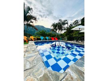 FINCA  CON  4 CASAS PARA LA VENTA EN GENOVA QUINDO COLOMBIA