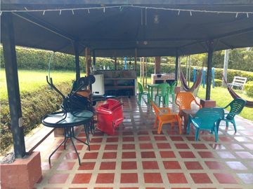 FINCA  CON  4 CASAS PARA LA VENTA EN GENOVA QUINDO COLOMBIA
