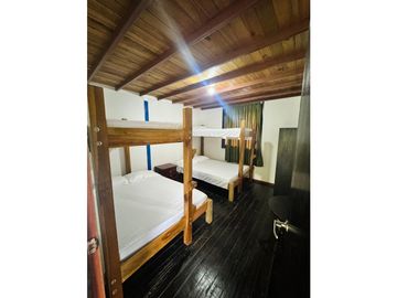 FINCA  CON  4 CASAS PARA LA VENTA EN GENOVA QUINDO COLOMBIA