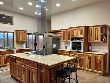 VENDO HERMOSA CASA EN POTRERILLOS ARRIBA