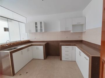Venta de Departamento Céntrico en 4to Piso, altura de Solari  – TACNA