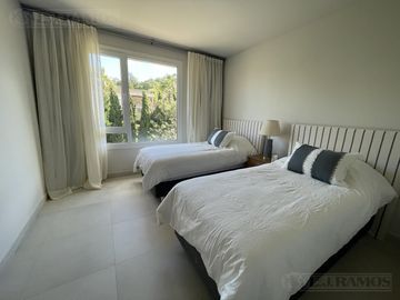 Espectacular departamento amoblado en Tandil.  Increíble y única vista al dique y a toda la ciudad.