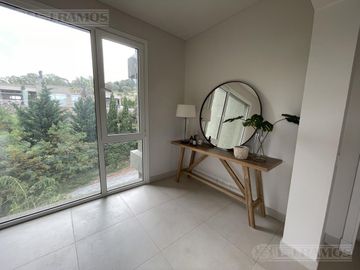 Espectacular departamento amoblado en Tandil.  Increíble y única vista al dique y a toda la ciudad.