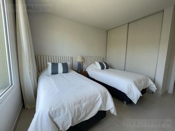 Espectacular departamento amoblado en Tandil.  Increíble y única vista al dique y a toda la ciudad.