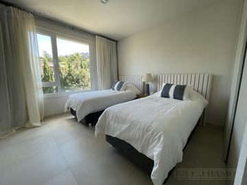 Espectacular departamento amoblado en Tandil.  Increíble y única vista al dique y a toda la ciudad.