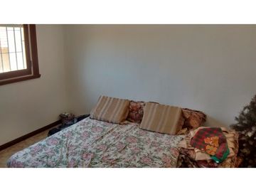 chalet 4 dormitorios calle cabrera al 2900
