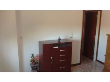 chalet 4 dormitorios calle cabrera al 2900